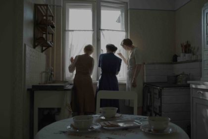 Derrière le rideau… ©Bac Film