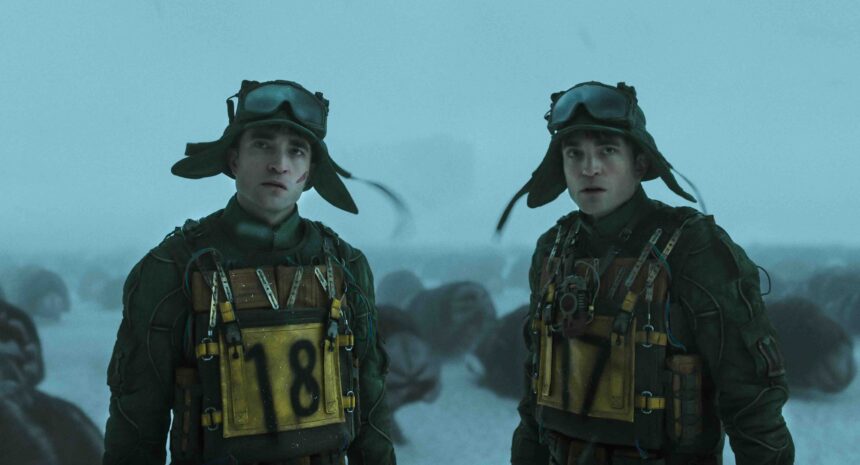 Une paire de Pattinson / Photo : © 2024 Warner Bros. Entertainment Inc. All Rights Reserved Photo Credit: Courtesy of Warner Bros. Pictures