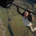 Prendre l'avion ? Le train-train d'atterrissage quotidien pour Ethan/Tom / Photo : © Paramount - Skydance