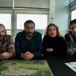 En récupérant la précieuse toile d'Adèle, ses descendants se transforment donc en porte-Monet / Photo : © STUDIOCANAL - COLOURS OF TIME - CE QUI ME MEUT - Emmanuelle Jacobson-Roques