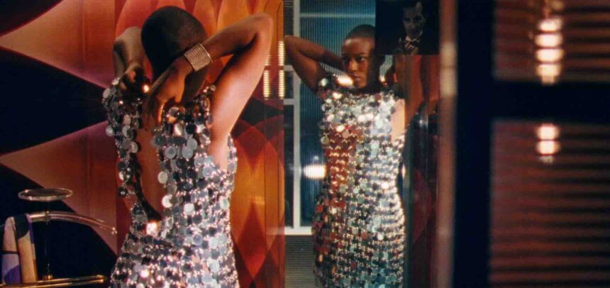 Quantum of sequins / Photo : © UFO distirbution
