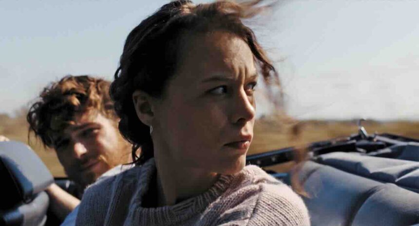 "Or des vergers fleuris se figeaient en arrière" (Apollinaire)/ Photo : © Les Films du Losange