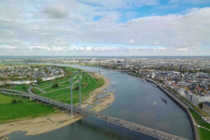 Anatomie de Düsseldorf : le coude du Rhin / Photo : © Vincent Raymond