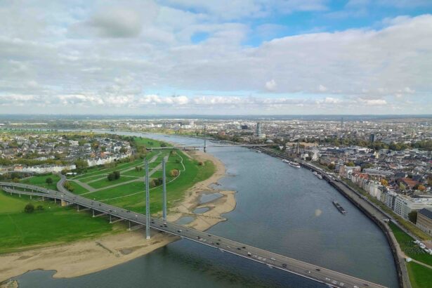 Anatomie de Düsseldorf : le coude du Rhin / Photo : © Vincent Raymond