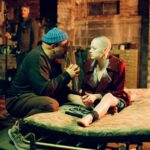 Yórgos Lánthimos est très poli quand il demande des choses à Emma Stone/ Photo : © Atsushi Nishijima/Focus Features © 2025 All Rights Reserved.