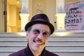 Même la lumière est dorée autour de Reda Kateb / Photo : © Vincent Raymond